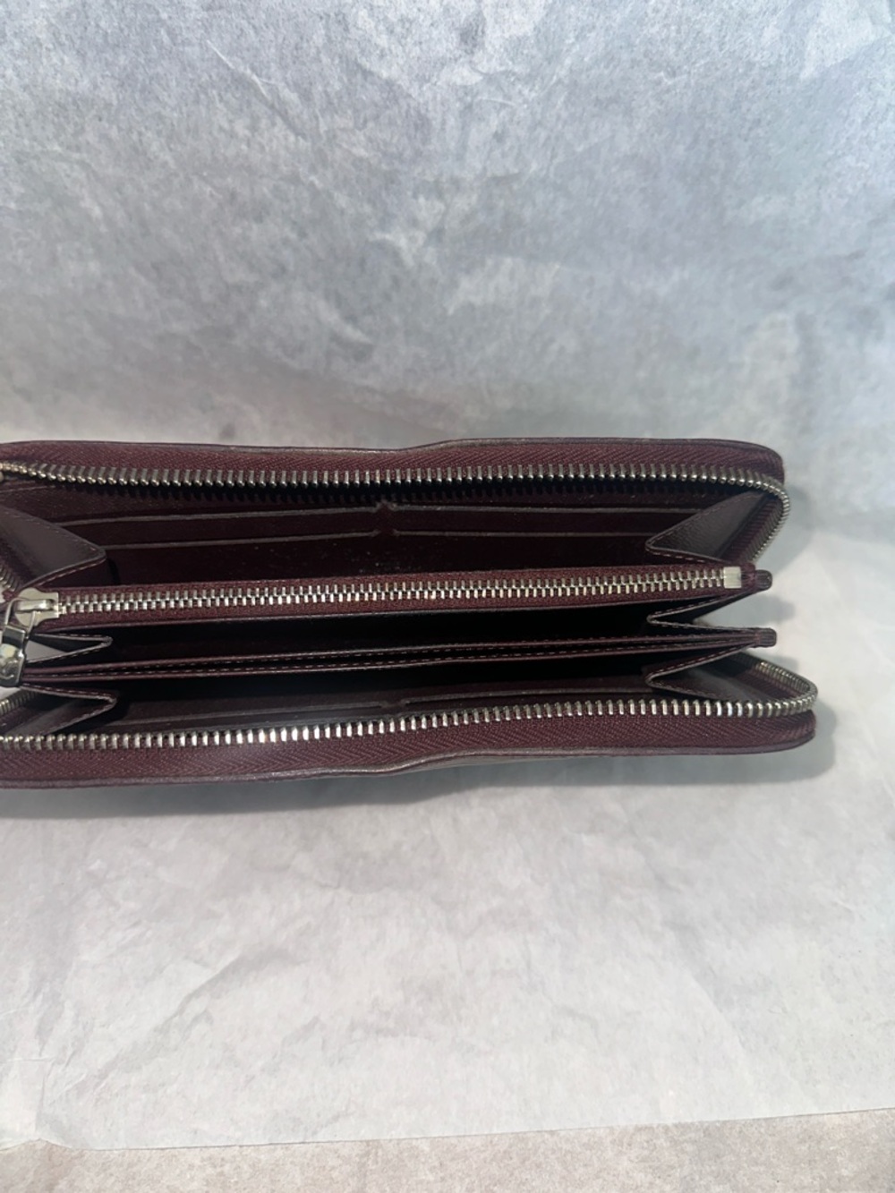 Louis Vuitton Zippy Epi Long Wallet in Burgundy EUC & COA - Picture 8 of 16